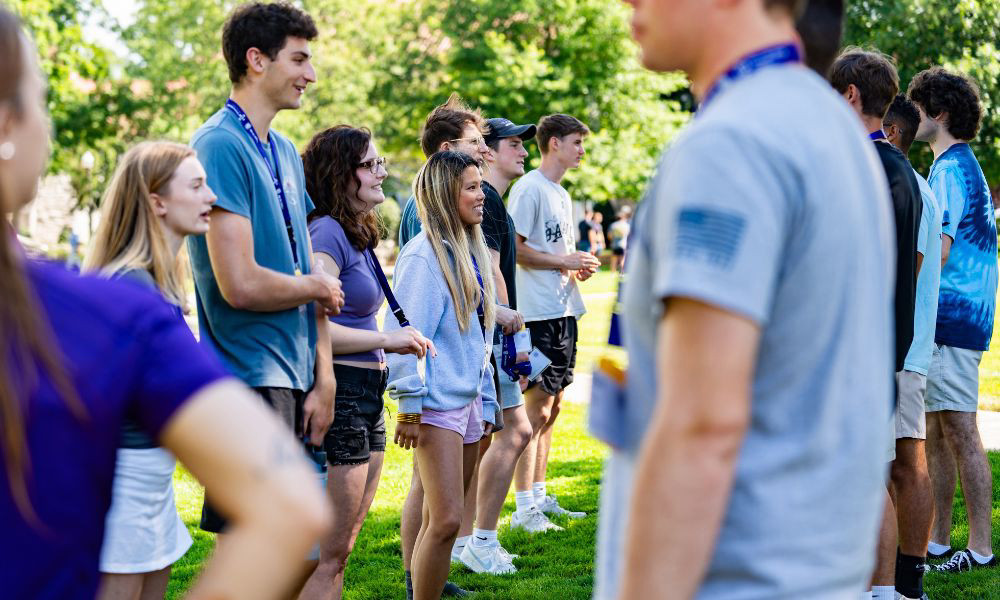 Transfer students at summer orientation