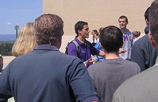 Matt DeMartis ('06) leading student ambassador tours.