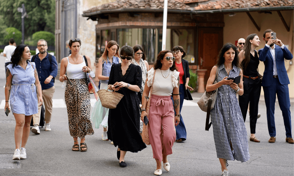 Dress Like An Italian Woman and Look Elegant Daily with our Popular Italian  Style Guide, La Belle Society